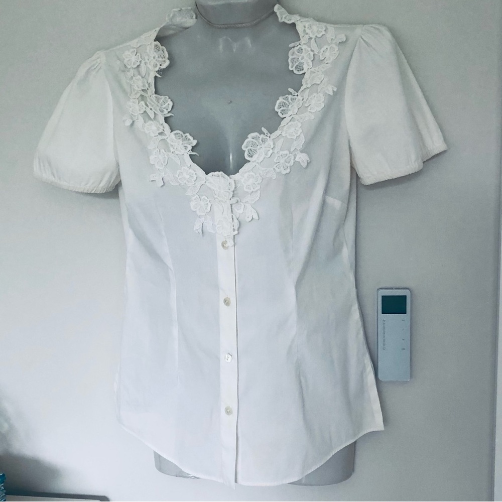 Dolce & Gabbana White Lace-Trim Button-Up Blouse. Size 38